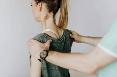 Zeurende pijn in bovenarm of schouder?